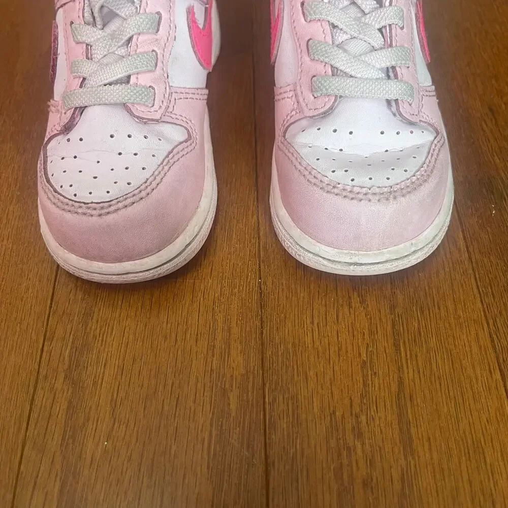 8C Nike Dunk Low Triple Pink